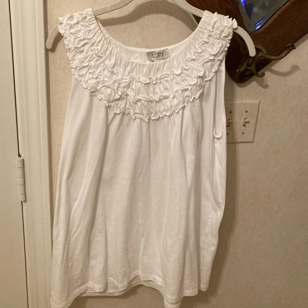 Like new white top
